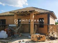 Продаётся новый, одноэтажный дом без чистовой отделки с коммуникациями, в деревне Кабицыно (Олимпийская деревня), вблизи города Обнинска. 