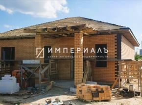 Продаётся новый, одноэтажный дом без чистовой отделки с коммуникациями, в деревне Кабицыно (Олимпийская деревня), вблизи города Обнинска. 